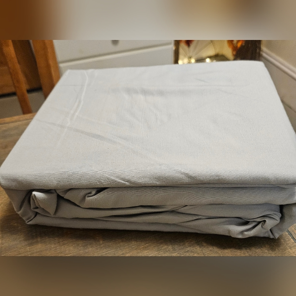 Elegant Gray Bedding Set
